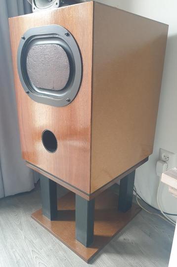 Als nieuw Audiofiel sub-laag set / basis met KEF B139 beschikbaar voor biedingen