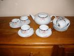 Thee servies/Theepot/Suiker en Melkstel/Theekopjes en Schote, Ophalen, Nieuw, Kop(pen) en/of Schotel(s)