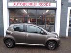 Toyota Aygo 1.0 VVT-i 5-Drs Automaat AIRCO, GOED ONDERHOUDEN, Auto's, Gebruikt, 4 stoelen, 68 pk, Autotrust