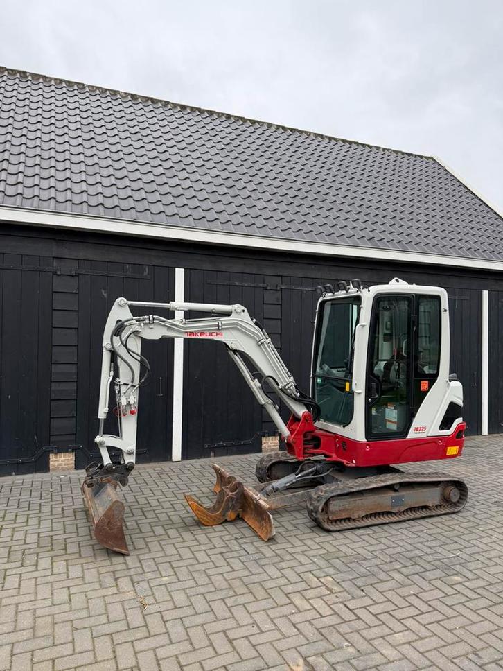 Takeuchi TB225 full option!!, Zakelijke goederen, Machines en Bouw | Kranen en Graafmachines, Graafmachine, Ophalen