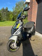 Piaggio zip 4t, Fietsen en Brommers, Scooters | Piaggio, Ophalen, Gebruikt, Zip, Benzine