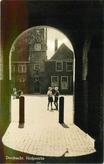 (300-318-013) Dordrecht Hofpoortje beschikbaar voor biedingen