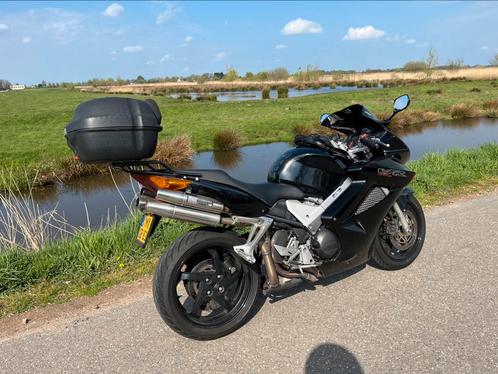 Honda VFR 800 VTEC incl Yoshimura uitlaat en topkoffer, Motoren, Motoren | Honda, Particulier, Toermotor, Ophalen