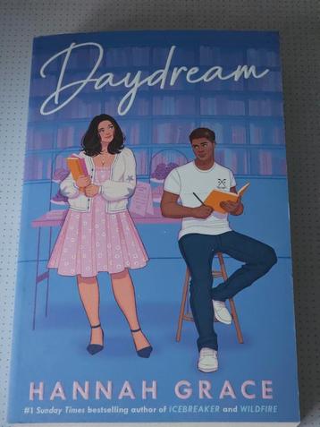Daydream - Hannah Grace (Zo goed als nieuw) beschikbaar voor biedingen