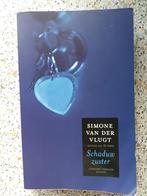 Schaduw Zuster", geschreven door : Simone van der Vlugt., Ophalen of Verzenden, Zo goed als nieuw, Nederland, Simone van der Vlugt.