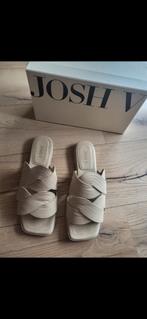 Prachtige slippers van Josh V zand camel kleur maat 40, Kleding | Dames, Schoenen, Beige, Zo goed als nieuw, Josh V, Ophalen