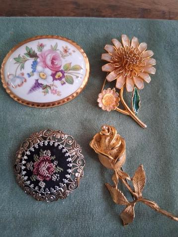 Lotje broches, vintage, setpr 12 € beschikbaar voor biedingen
