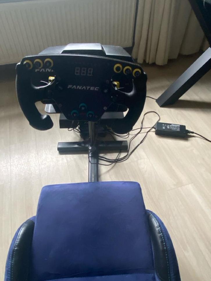 Fanatec Set + Loadcell Pedalen & Playseat, Spelcomputers en Games, Spelcomputers | Overige, Zo goed als nieuw, Ophalen of Verzenden