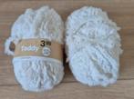 Teddy. Haak / Breigaren. 2 Bollen. Ecru / Crème., Ophalen of Verzenden, Nieuw, Breien of Haken, Wol of Garen