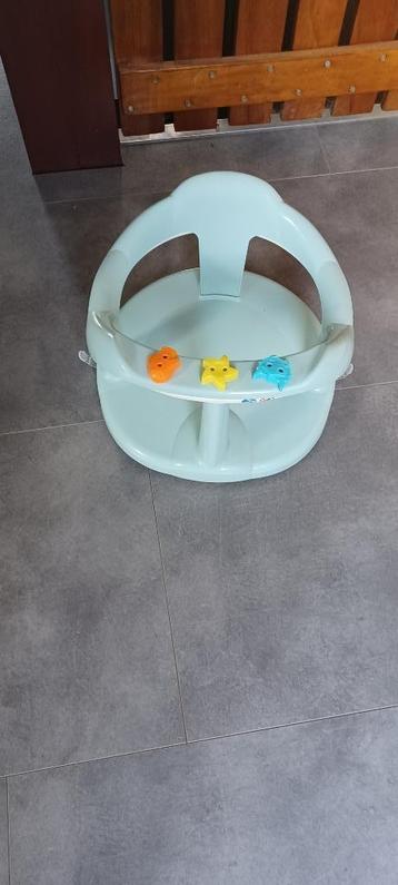 Badzitje kindje beschikbaar voor biedingen