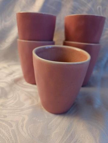 Vintage Roze Kopjes Set van 6 beschikbaar voor biedingen
