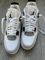 Jordan 4 military black, Verzenden, Wit, Zo goed als nieuw, Jordan