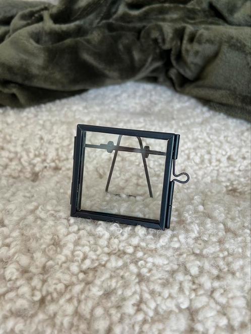 Sissy Boy fotolijstje - zwart., Huis en Inrichting, Woonaccessoires | Lijsten, Nieuw, Minder dan 50 cm, Minder dan 50 cm, Metaal of Aluminium