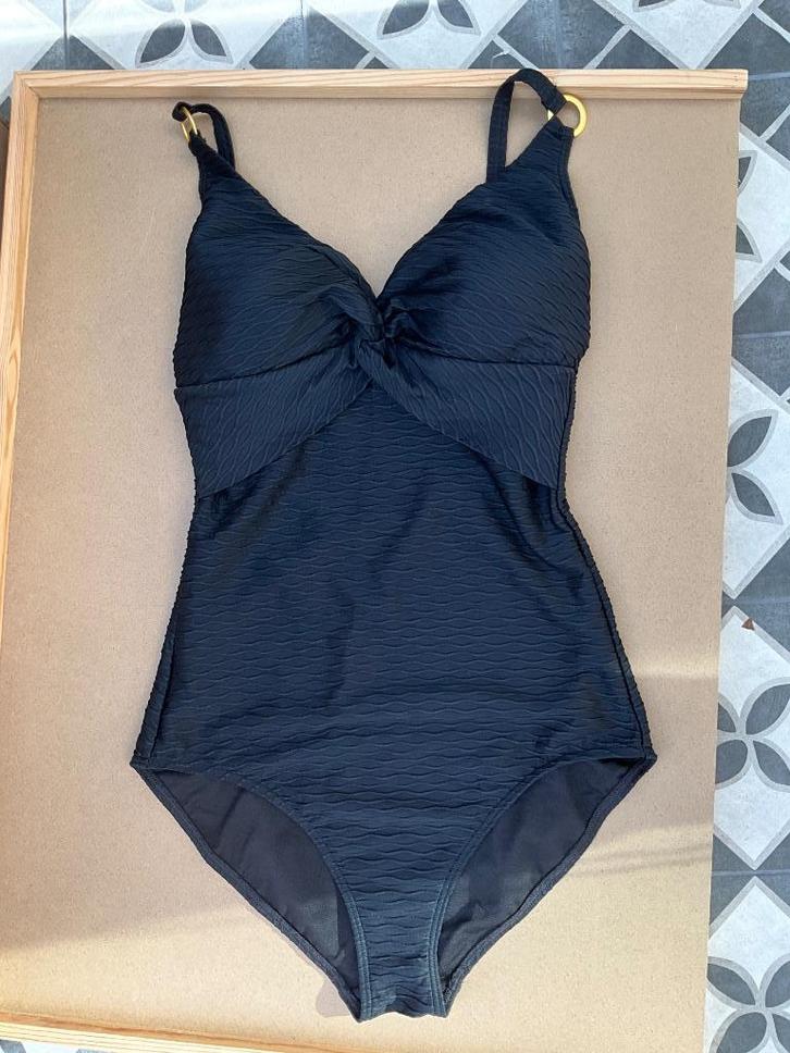 beachwave badpak met jaquard print 38, Kleding | Dames, Badmode en Zwemkleding, Nieuw, Badpak, Zwart, Ophalen of Verzenden