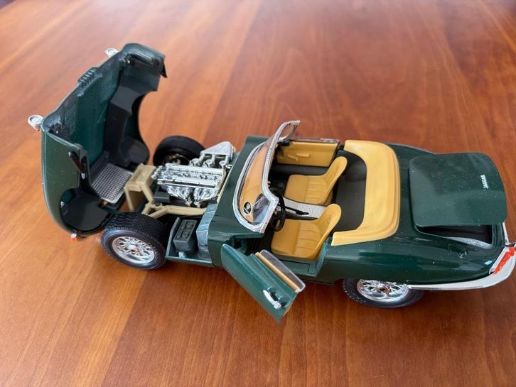 model auto, Hobby en Vrije tijd, Modelauto's | 1:18, Zo goed als nieuw, Auto, Bburago, Ophalen of Verzenden