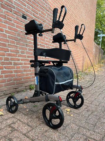 Rollator als nieuw. beschikbaar voor biedingen