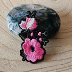 Strijk embleem Iron on Patch applicatie Roze bloemen  Strijk, Hobby en Vrije tijd, Kledingapplicaties en Hotfix, Hm, Ophalen of Verzenden