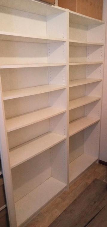 Ikea Billy boekenkasten. 3 beschikbaar.
