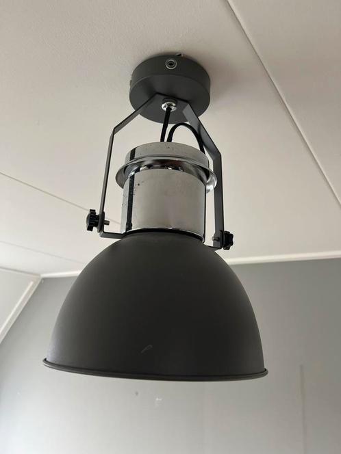 Plafondlamp grijs metaal, Huis en Inrichting, Lampen | Plafondlampen, Zo goed als nieuw, Metaal, Ophalen of Verzenden