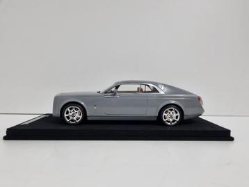 AB Models
Rolls Royce Sweptail
Cement Grey
1/30
1:18 Nieuw  beschikbaar voor biedingen