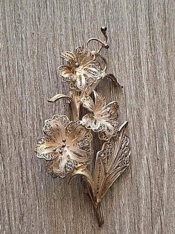 Zilveren broche jaren 50 60 filigrain  beschikbaar voor biedingen