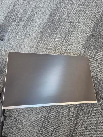 2x Peaq 24 inch monitor + beugel beschikbaar voor biedingen