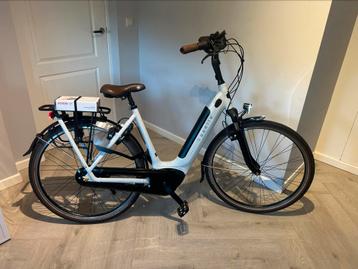 NIEUWSTAAT Gazelle Grenoble C7 2023 800km 53cm damesfiets beschikbaar voor biedingen