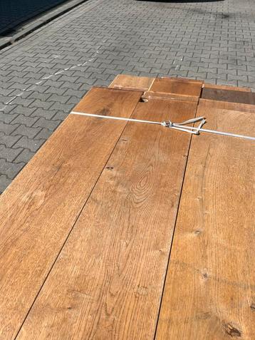 38 m2 eiken multivloer . 24 cm breed. 21 mm dik. Toplaag 6mm beschikbaar voor biedingen