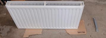 Zeer nette Radson compact paneel radiator met koppelingen beschikbaar voor biedingen