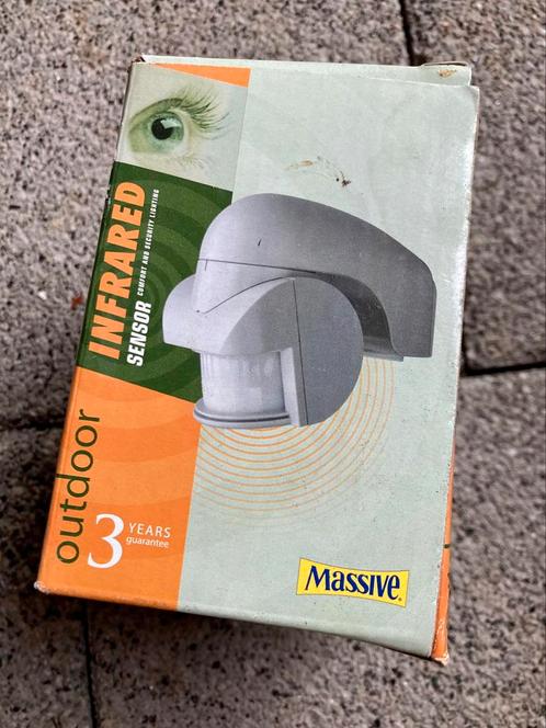 Te koop: nieuwe grijze Massive bewegingssensor, Huis en Inrichting, Lampen | Wandlampen, Nieuw, Ophalen of Verzenden