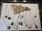 oude pillen en parfum doosjes/hangers, Ophalen of Verzenden