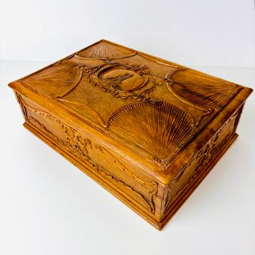 Antieke Art nouveau / Arts&crafts doos kist beschikbaar voor biedingen