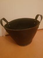 Mooie mand, gemaakt van autobanden., Huis en Inrichting, Ophalen of Verzenden, Gebruikt