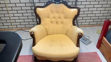 Barok fauteuil beschikbaar voor biedingen
