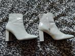 Witte enkel laarsjes maat 38, Kleding | Dames, Schoenen, Ophalen of Verzenden, Zo goed als nieuw, Wit