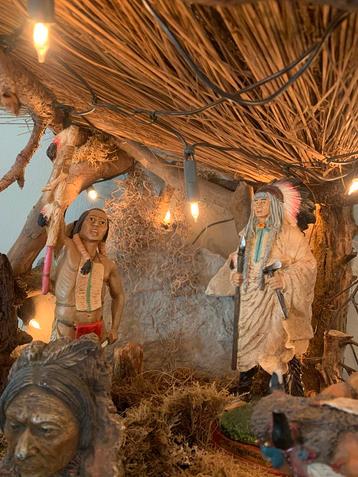 Te koop.. verzameling Indianen beeldjes beschikbaar voor biedingen