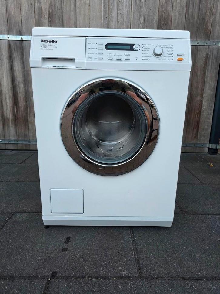 Nette Miele SoftCare 8kg wasmachine A++, Witgoed en Apparatuur, Wasmachines, Zo goed als nieuw, Voorlader, 8 tot 10 kg, Minder dan 85 cm