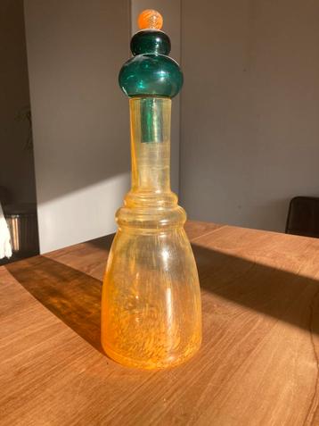 Glazen karaf beschikbaar voor biedingen