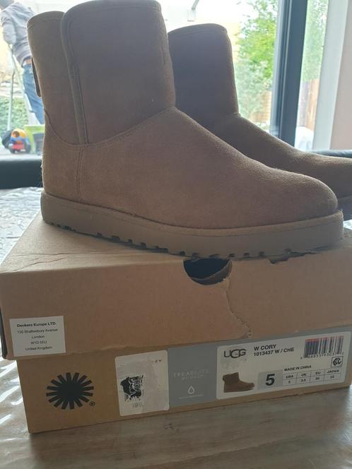 Nieuw! Uggs w cory maat 36 UGG origineel., Kinderen en Baby's, Kinderkleding | Schoenen en Sokken, Nieuw, Meisje, Ophalen of Verzenden