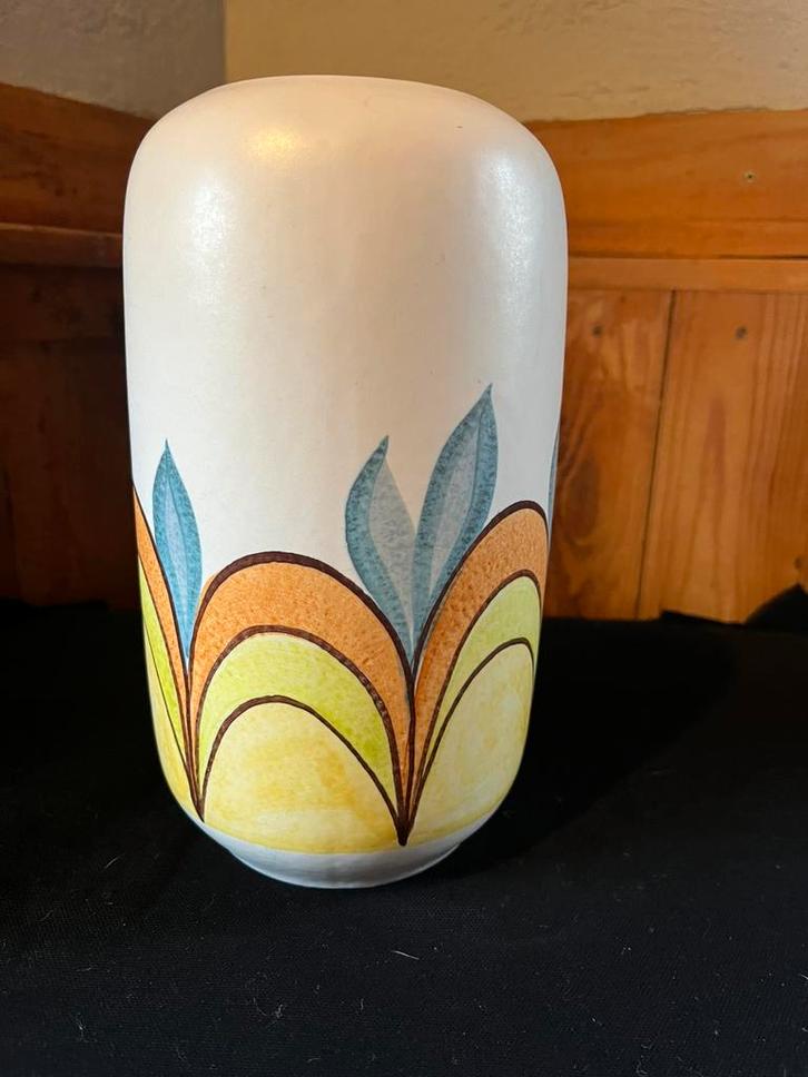 Vintage Oost-Duitse vaas, Haldensleben., Antiek en Kunst, Antiek | Keramiek en Aardewerk, Verzenden