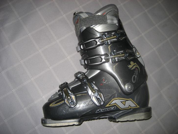 Nordica Em8 Olympia skischoenen, Sport en Fitness, Skiën en Langlaufen, Zo goed als nieuw, Ski's, Skiën, Nordica, 160 tot 180 cm