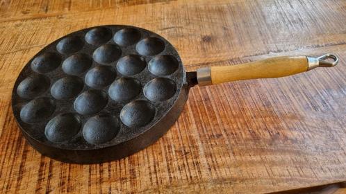 Gietijzeren poffertjespan, Huis en Inrichting, Keuken | Potten en Pannen, Zo goed als nieuw, Gietijzer, Ophalen of Verzenden