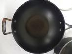 A6290. 2 Nette Le Creuset Pannen, Huis en Inrichting, Ophalen of Verzenden, Gebruikt, Gietijzer, Koekenpan of Braadpan