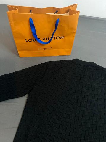 Louis Vuitton Trui Damier Zwart beschikbaar voor biedingen