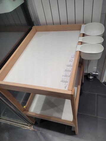 Commode IKEA beschikbaar voor biedingen