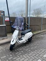 Vespa Primavera 2014 4-takt, Ophalen, Overige modellen, Zo goed als nieuw