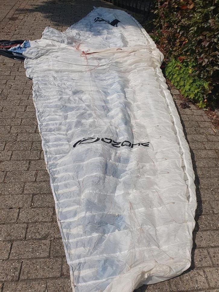 Paraglider Ozone R11 M + Kortel Kuik 2 XL, Sport en Fitness, Zweefvliegen en Paragliding, Zo goed als nieuw, Scherm, Ophalen of Verzenden