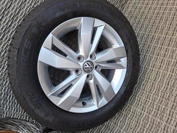 Winterbanden (Vredestein) + velgen volkswagen polo 185/65/15 beschikbaar voor biedingen