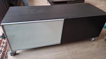 2 ikea kasten  voor €30