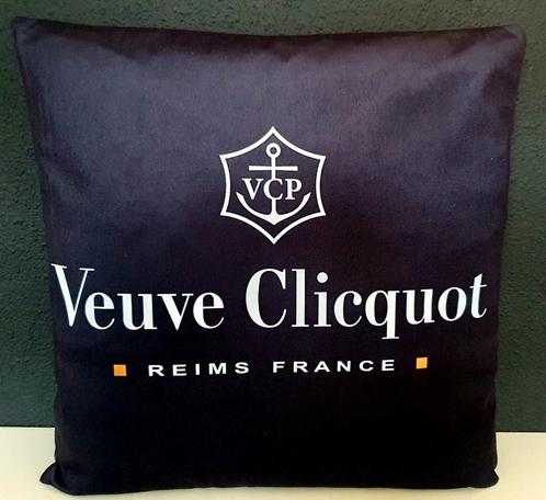 Veuve Clicquot Velours Dubbelzijdige Kussenhoezen., Huis en Inrichting, Woonaccessoires | Kussens, Nieuw, Vierkant, Ophalen of Verzenden